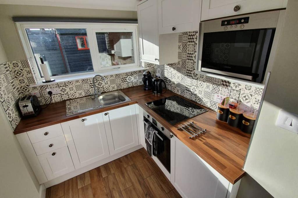 Smart & Stylish Holiday Apartment In The City Centre Inverness Exterior photo