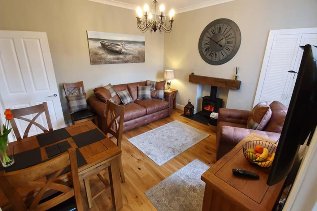 Smart & Stylish Holiday Apartment In The City Centre Inverness Exterior photo