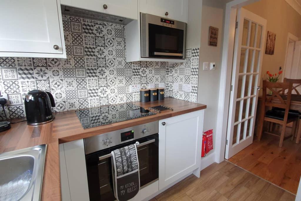 Smart & Stylish Holiday Apartment In The City Centre Inverness Exterior photo