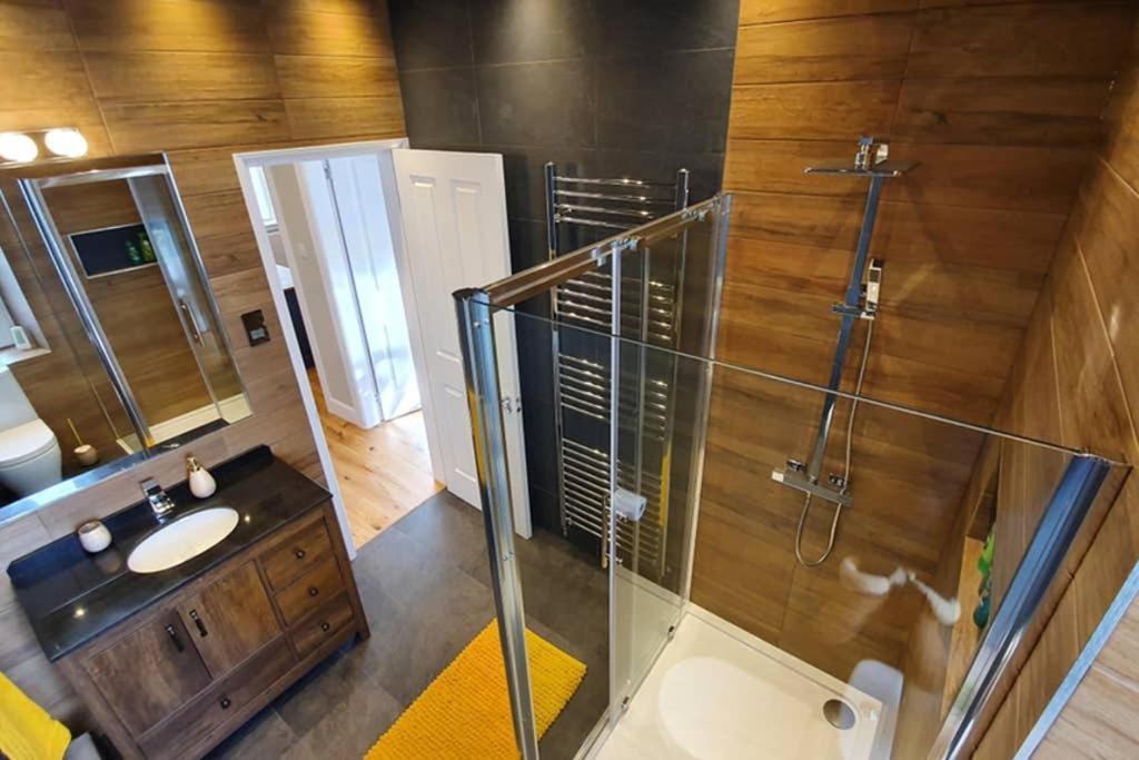 Smart & Stylish Holiday Apartment In The City Centre Inverness Exterior photo